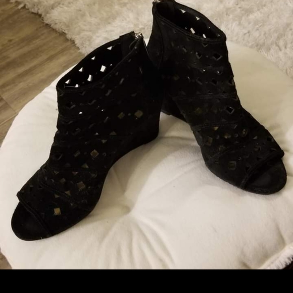 Women's Michael Kors suede sandal wedge booty - Picture 7 of 13